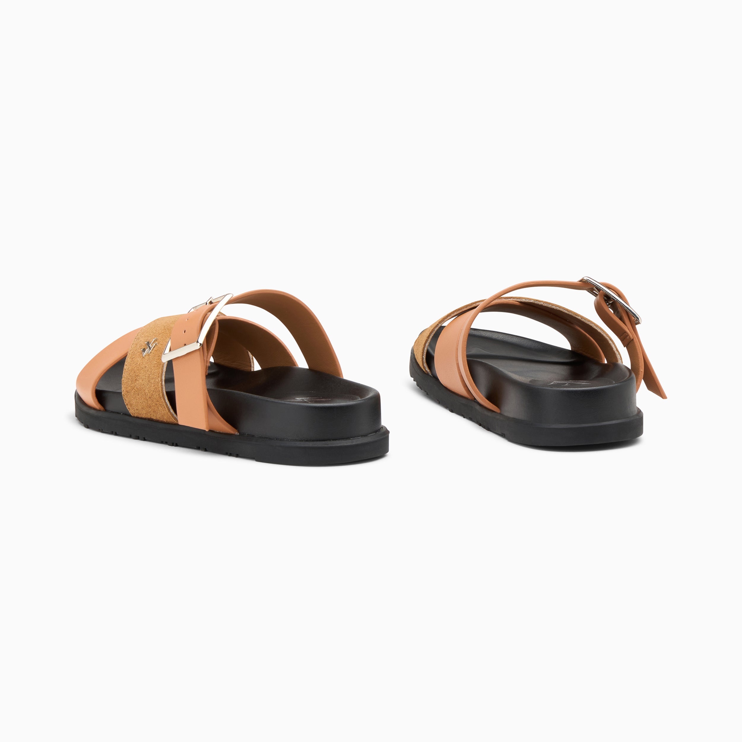 Mules plates Sandy camel à larges brides